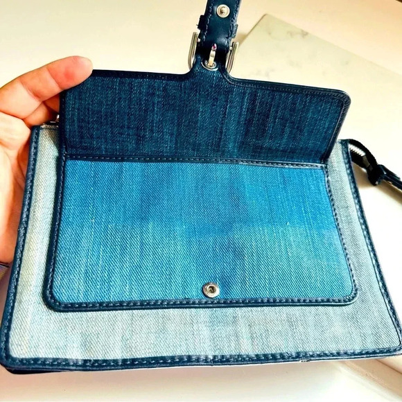 Michael Kors Cooper Medium Wristlet Indigo Light Wash Dark Denim - Picture 6 of 11